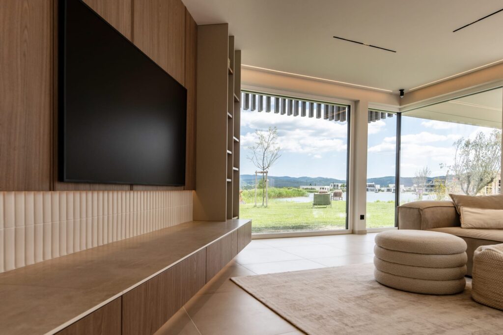 Seevilla Lanzenkirchen Wohnzimmer mit Seeblick